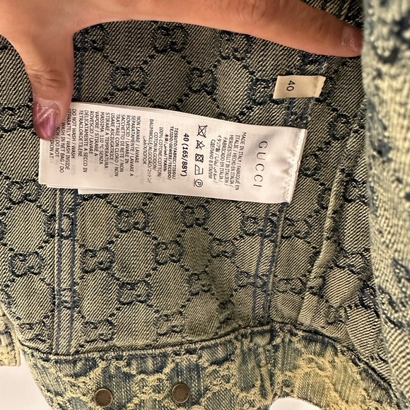 Never worn authentic Gucci jean jacket - Picture 2 of 5